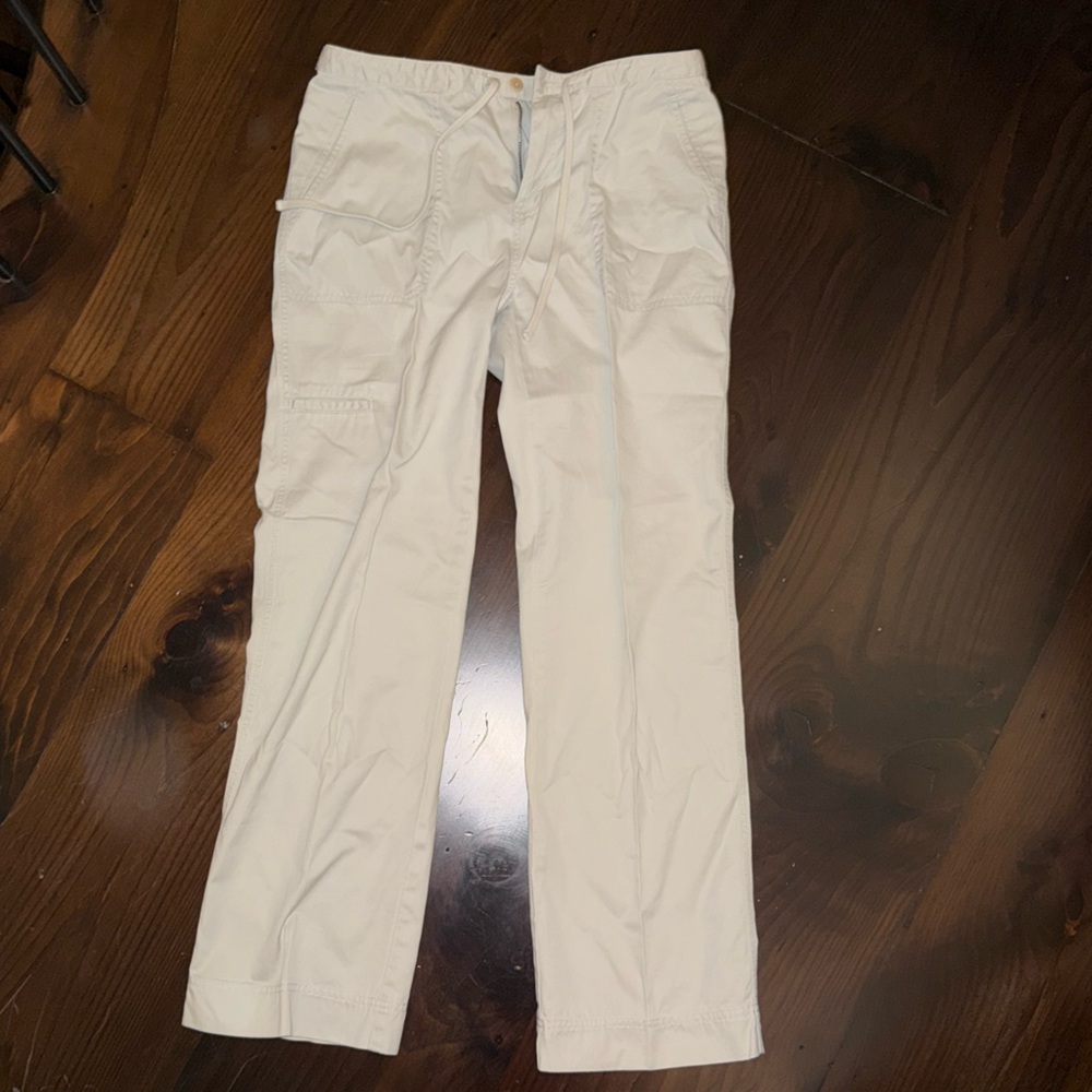 Women’s Eddie Bauer size 6 low rise khakis